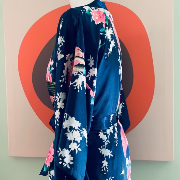 Kimono robe with birds - Picture 4 of 7